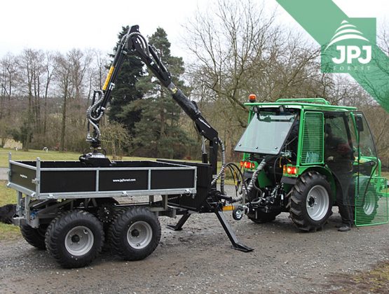 malotraktor s vyvážečkou